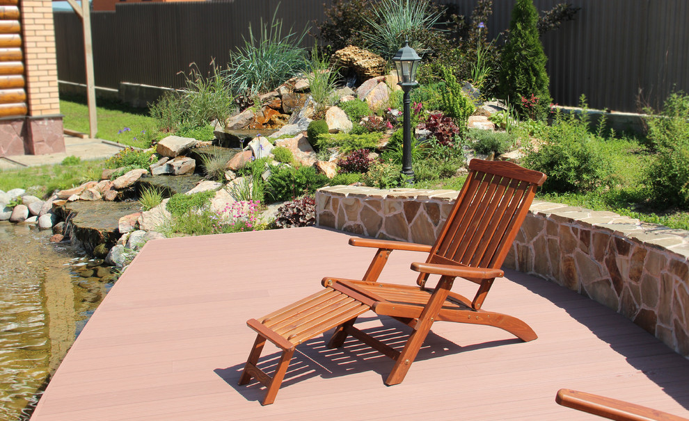 Релакс зона с каскадом в Чехове