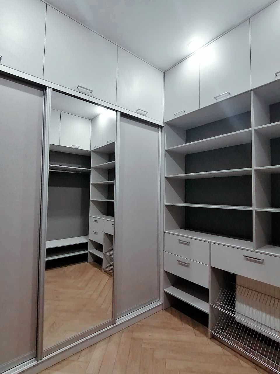 Гардеробная В Жилом комплексе "Акварель"