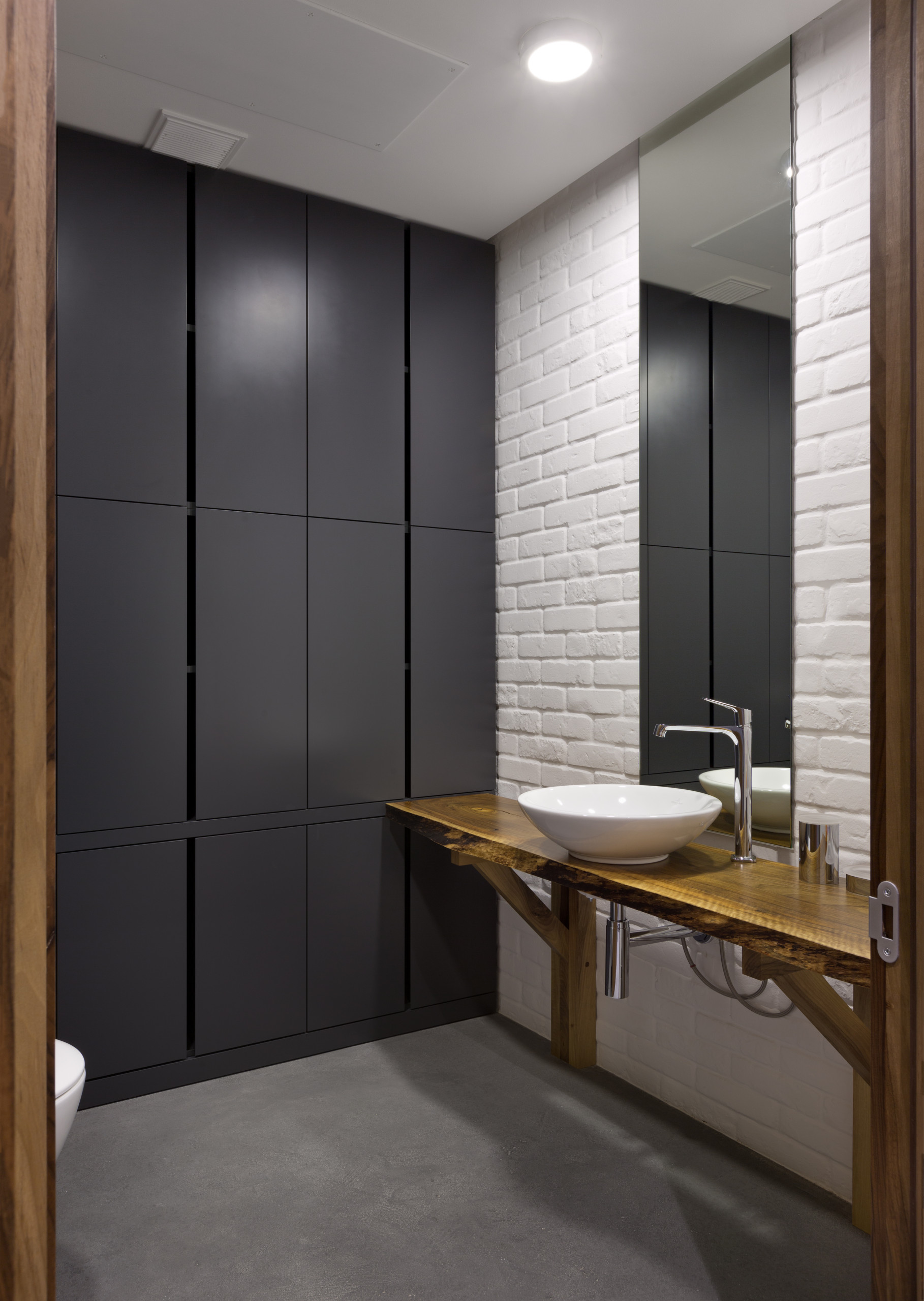 Houzz Украина: Минималистичная квартира с четырьмя уровнями