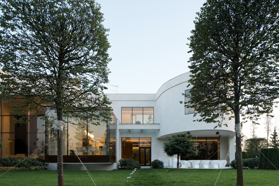 VILLA IN AGALAROV ESTATE