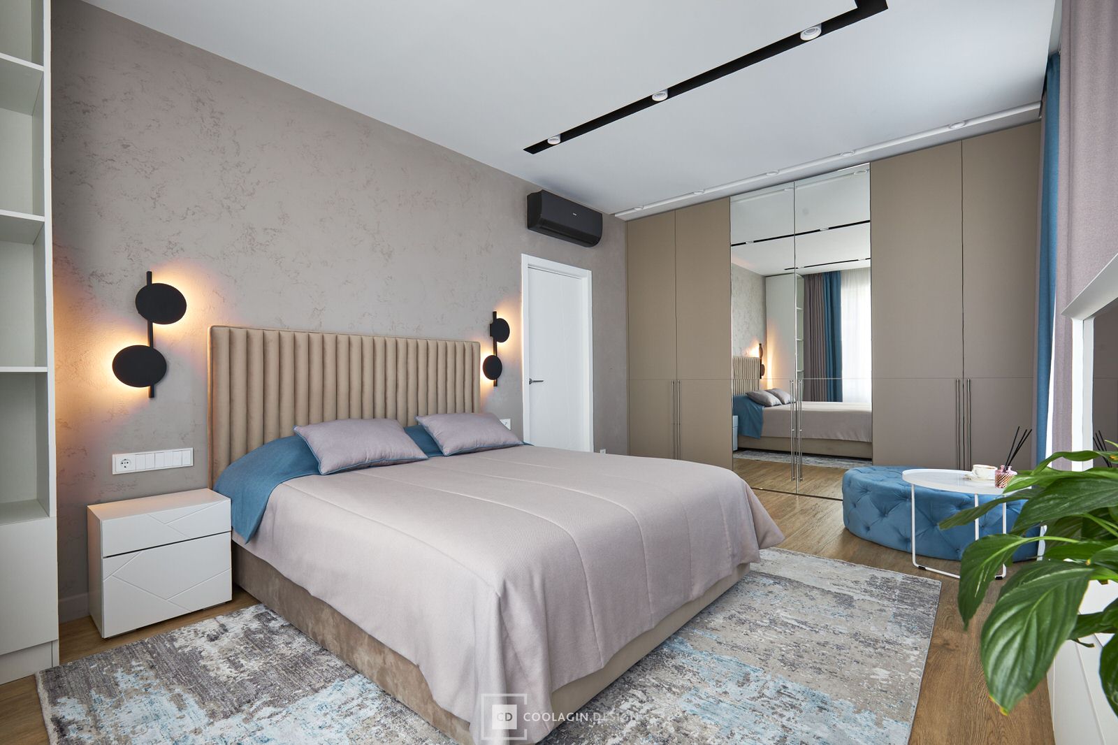 Двухкомнатная квартира с большим угловым окном