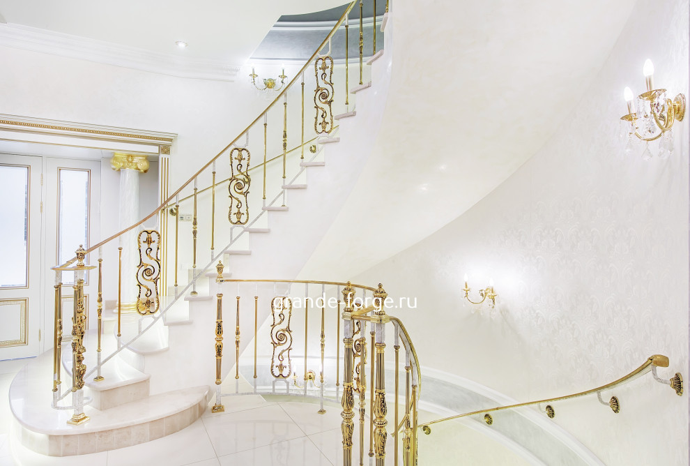 Лестница, латунное ограждение, фабрика Grande forge (Франция), коллекция Royal