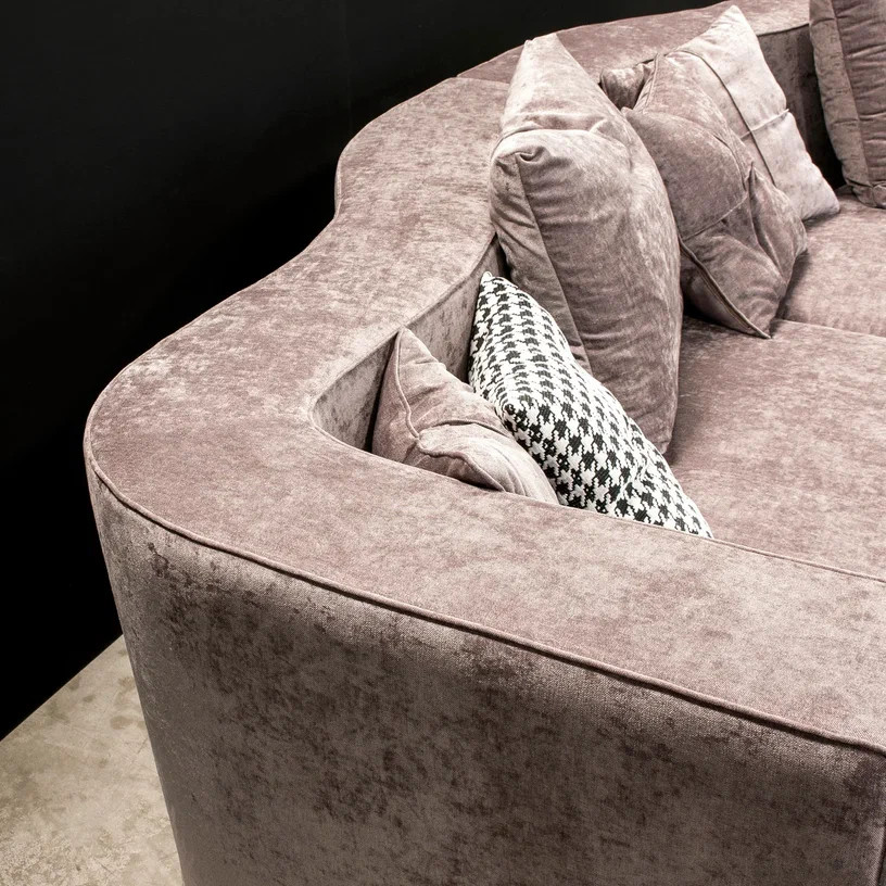 Диван для гостиной. Реализация