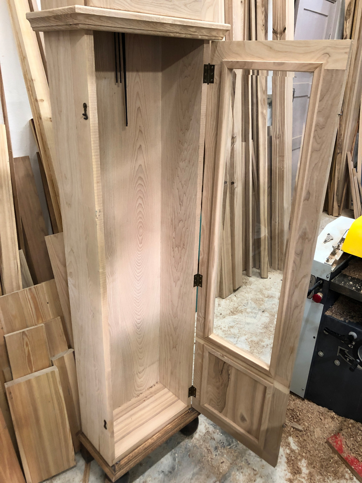 Корпус для польских часов 4-х годов из массива ясеня