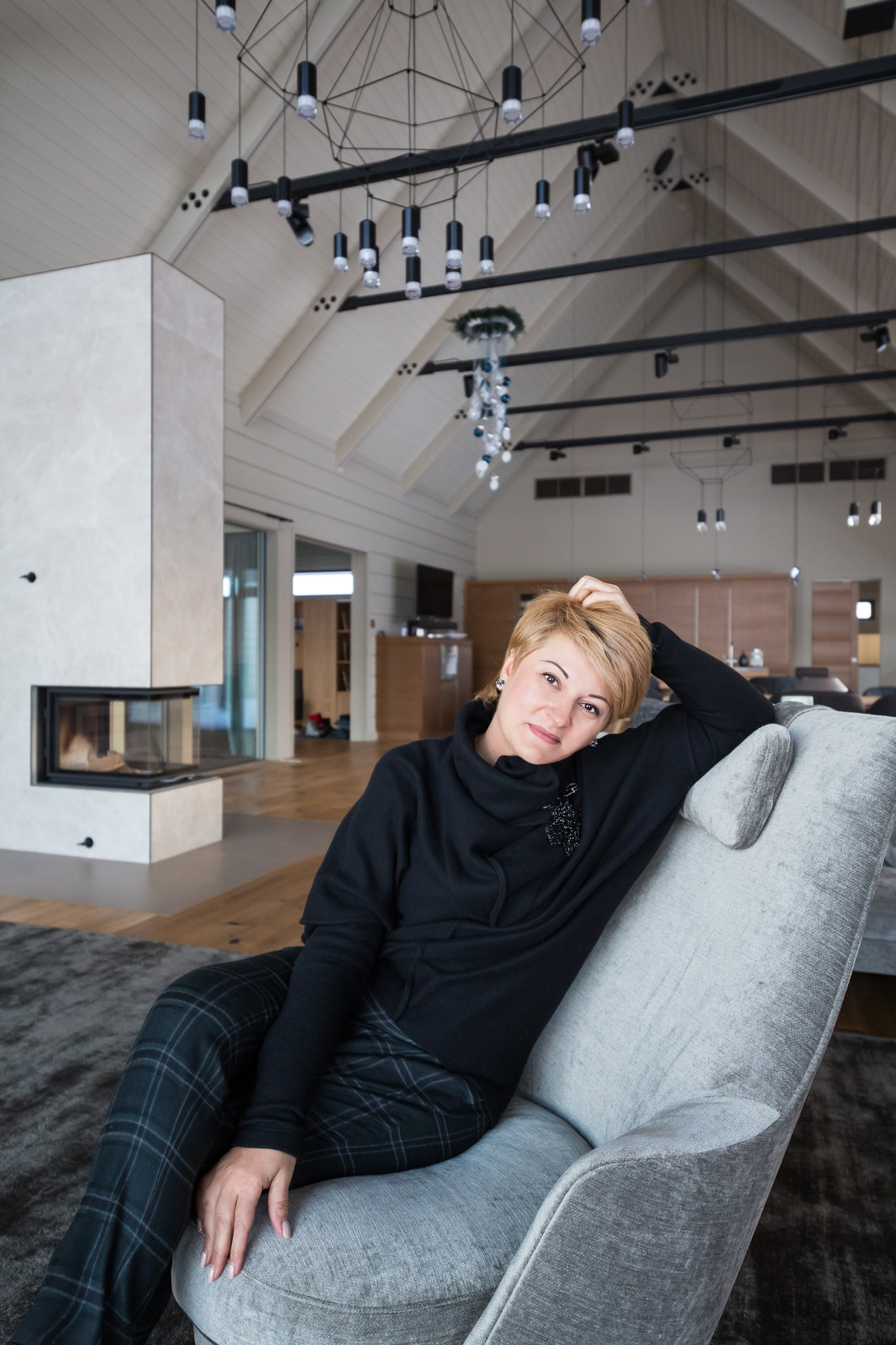 В гостях: Дом на озере — со стеклянными фасадами и фитостеной