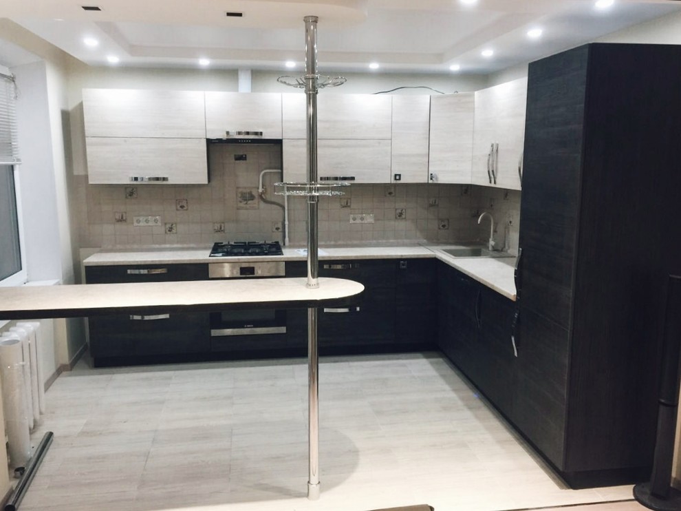 Обложка проекта: Современная угловая кухня бежевая с венге