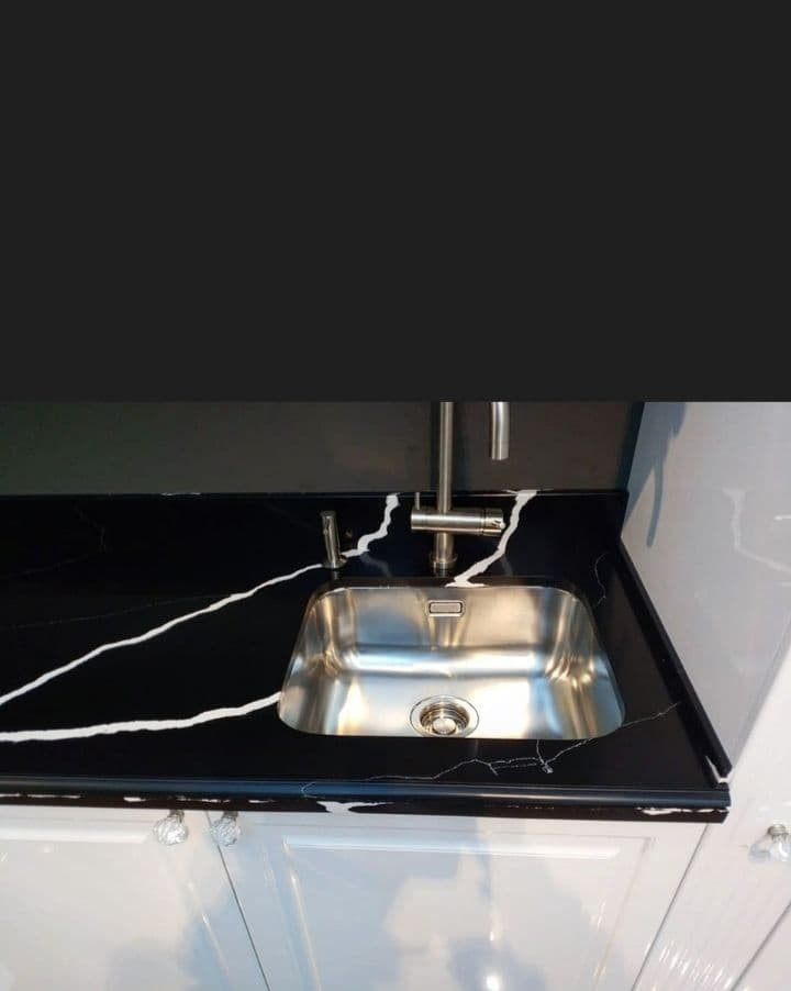 Черный кварц  ETNA QUARTZ