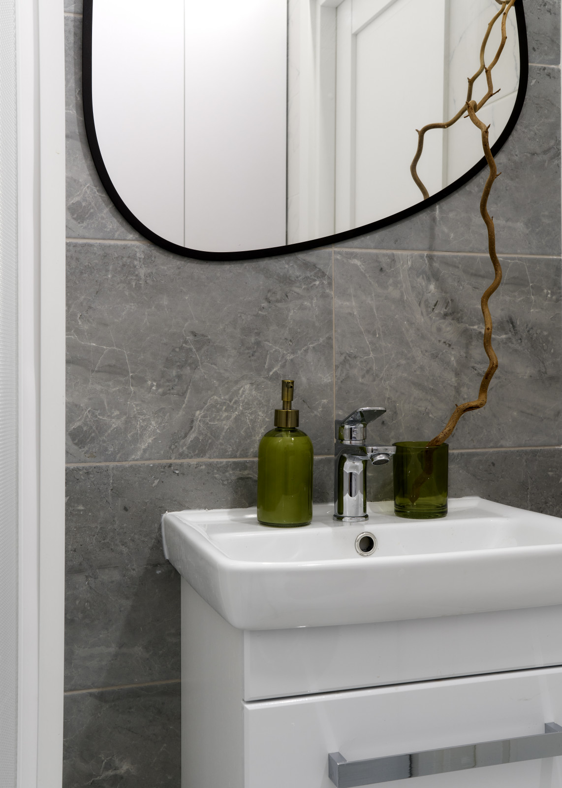 Квартира — студия по дизайн проекту Екатерины Тагировоq