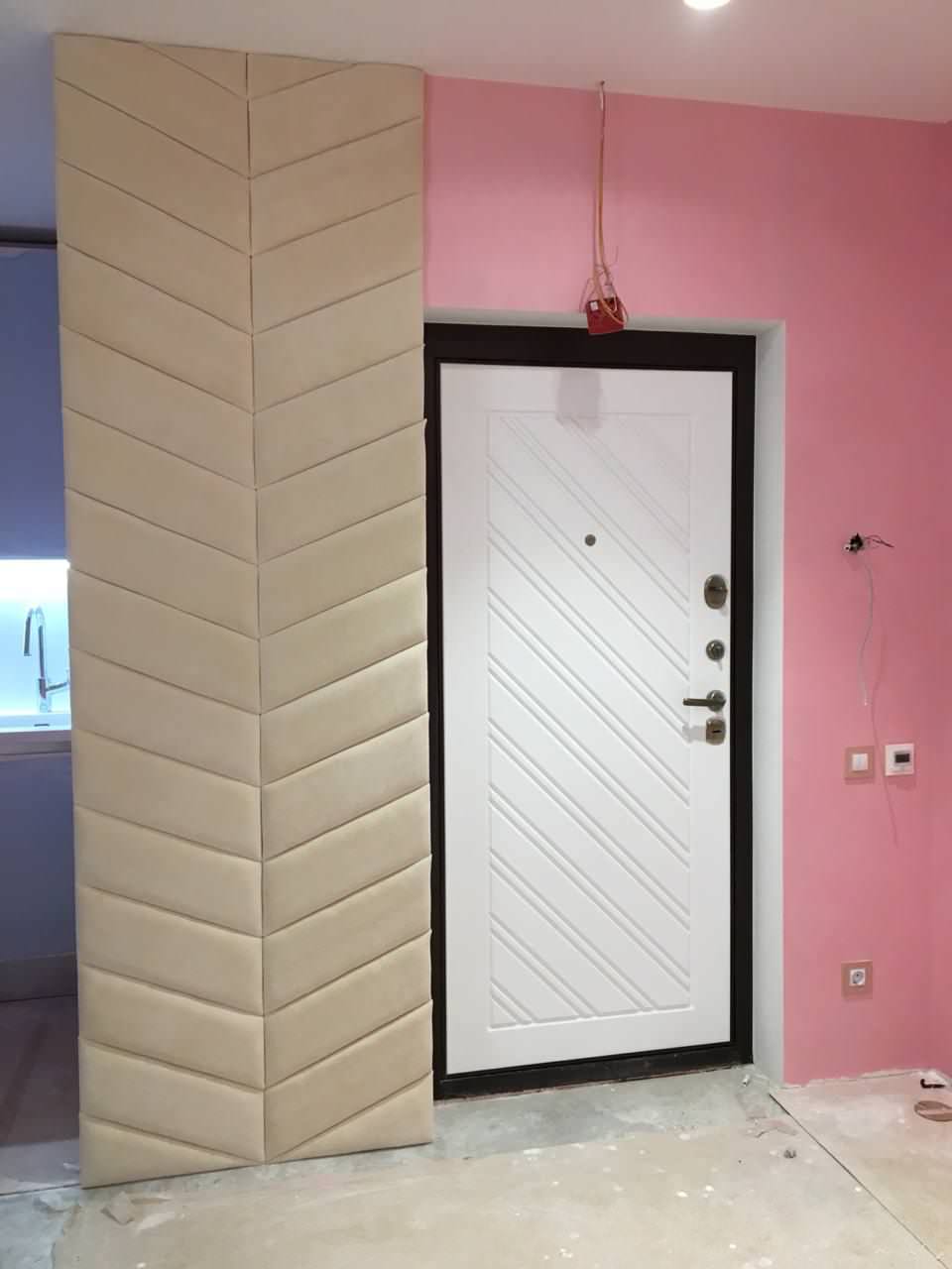 Обложка проекта: Мягкие панели в спальне и прихожей + кровать