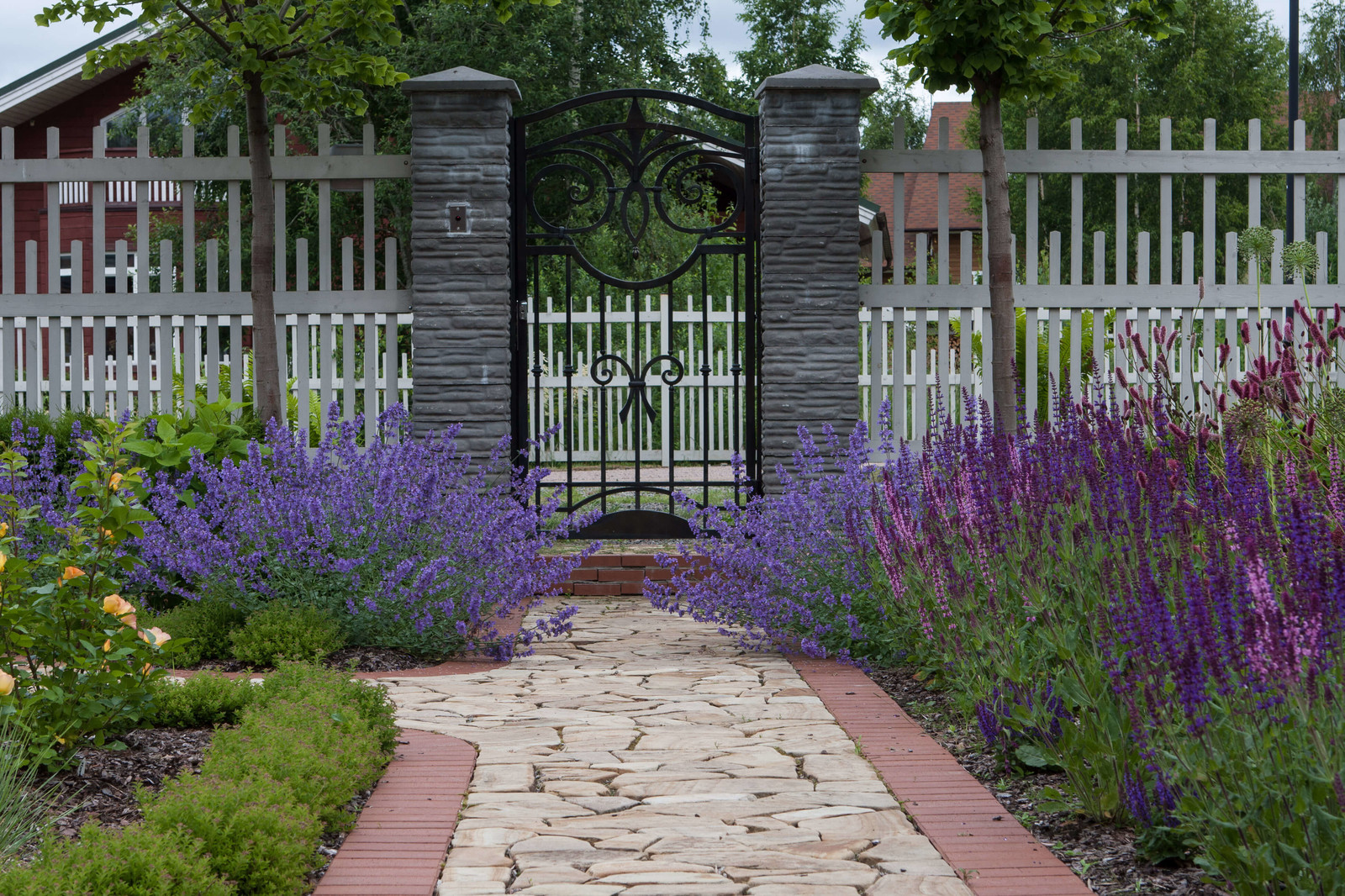 ПОЛЕТ ШМЕЛЯ