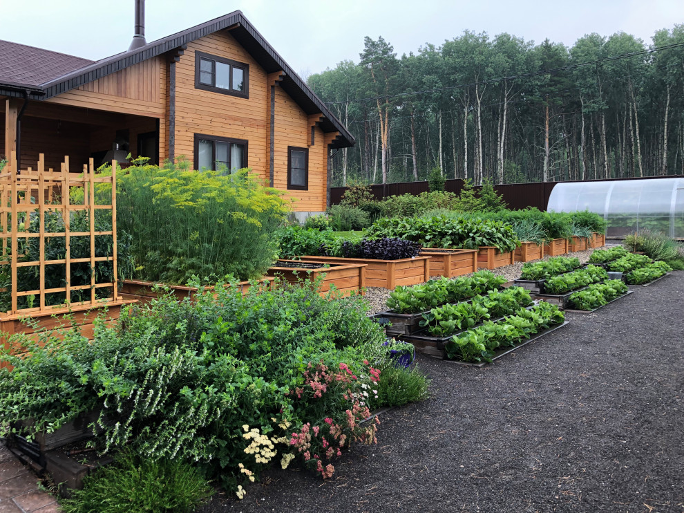 Усадьба на краю леса