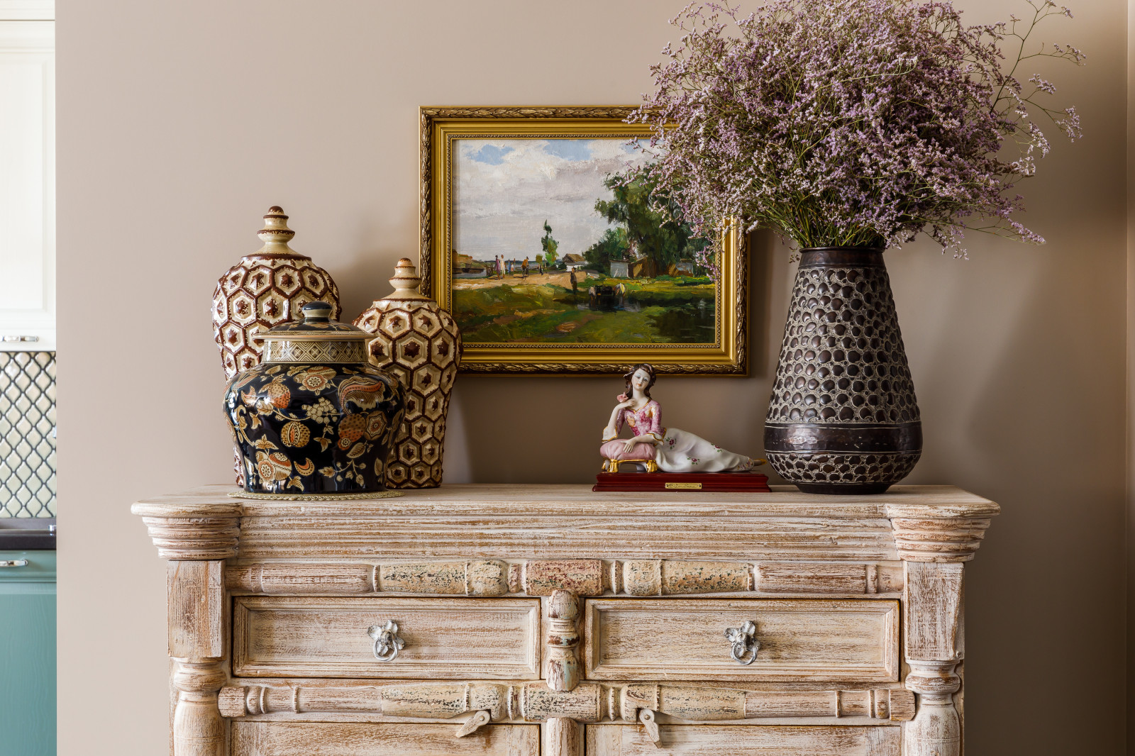 Houzz тур: Атмосферная классика с букетами и Ганешей в Краснодаре