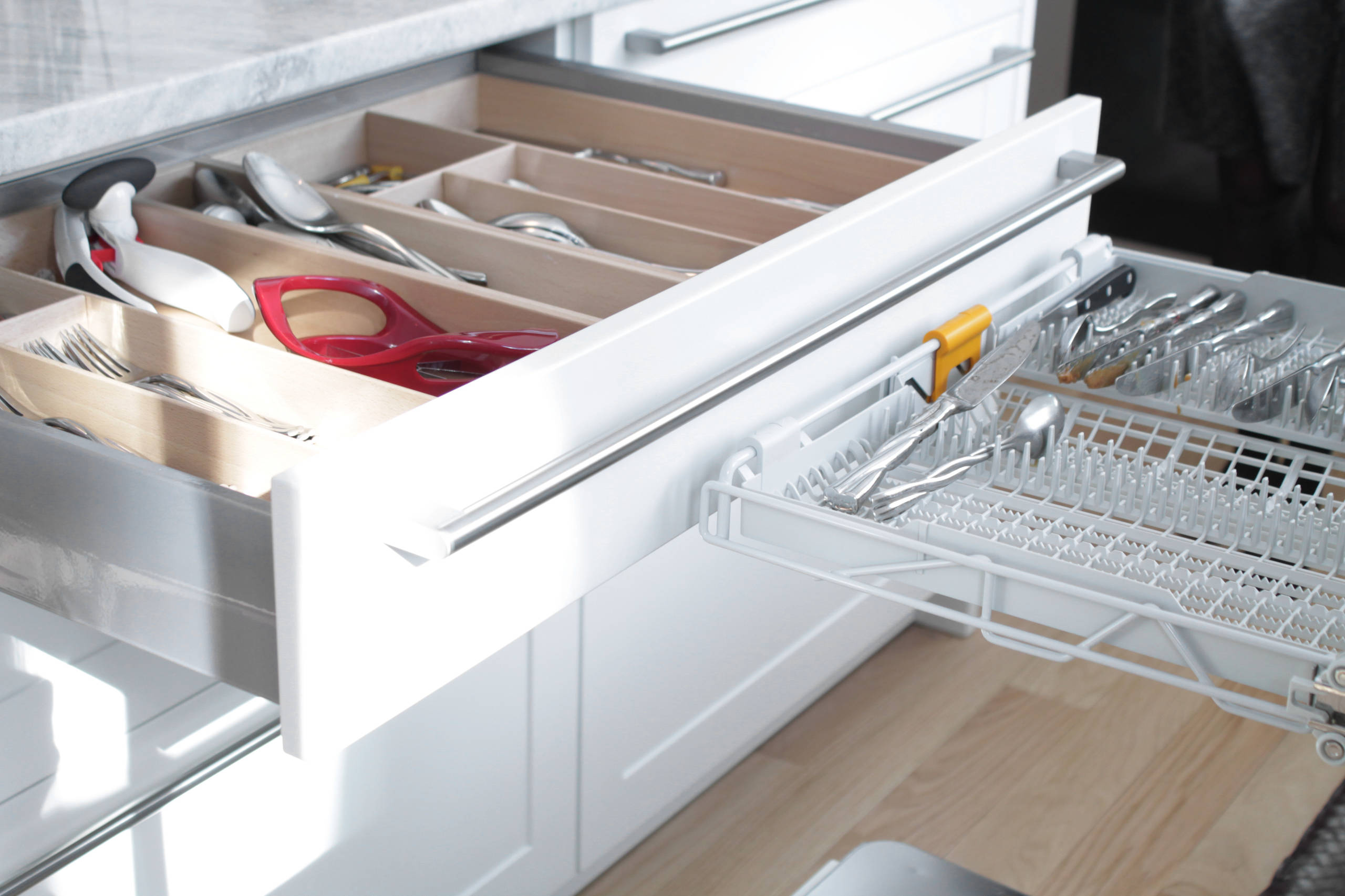 Как правильно: Мыть посуду вручную или в посудомойке