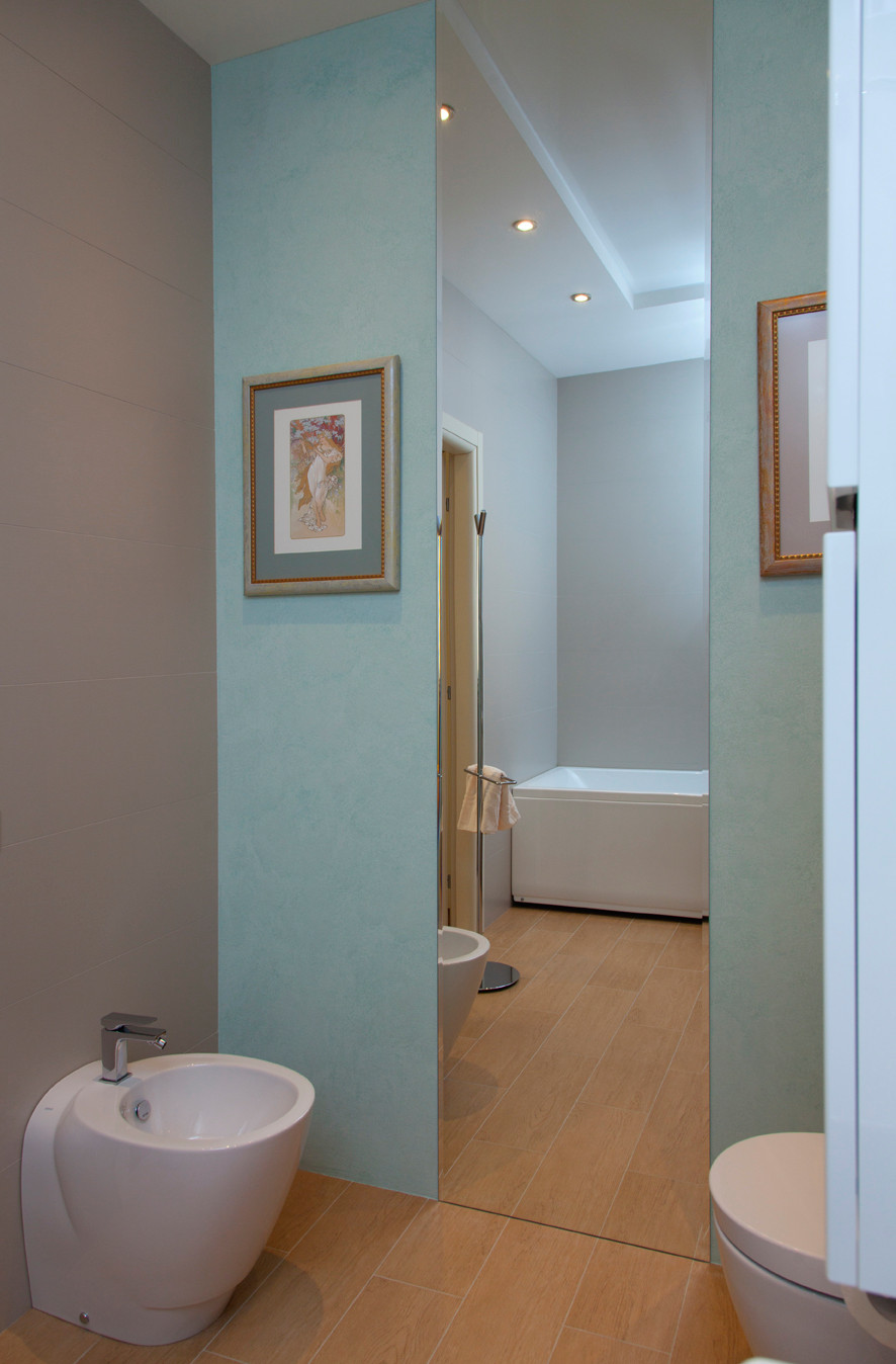 СОВРЕМЕННЫЙ ИНТЕРЬЕР С АНТИКВАРНЫМ КОМОДОМ