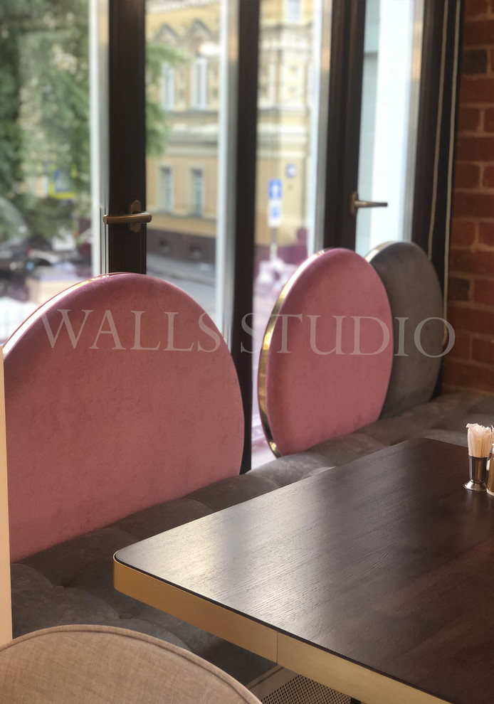 Диванчики для кафе Conversation (Москва, Остоженка 37/7)