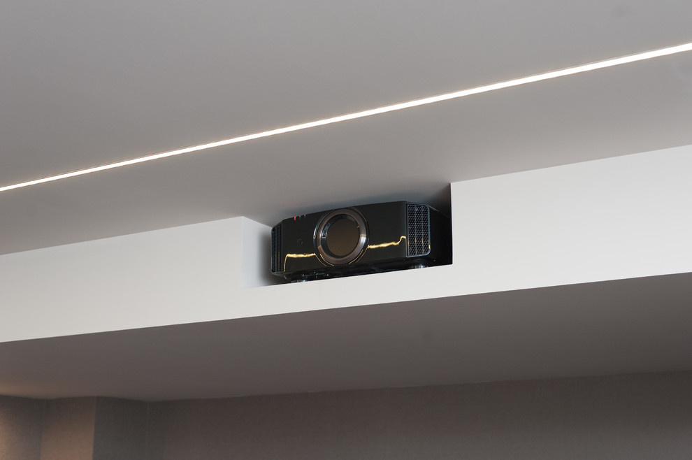 Проектор для домашнего кинотеатра