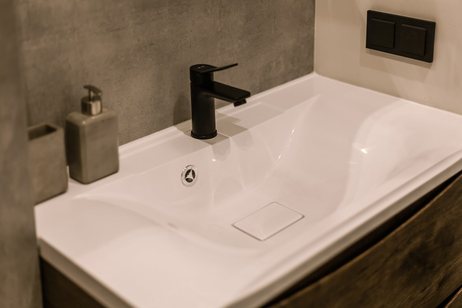 Мебель для ванной и су