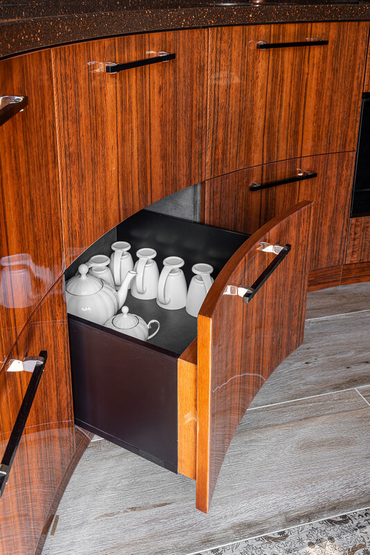 Эксклюзивная угловая кухня 305 RAL WC83