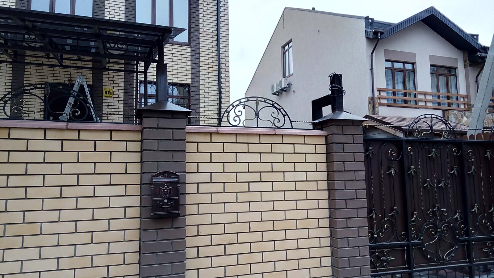 откатные кованые ворота, кованая калитка