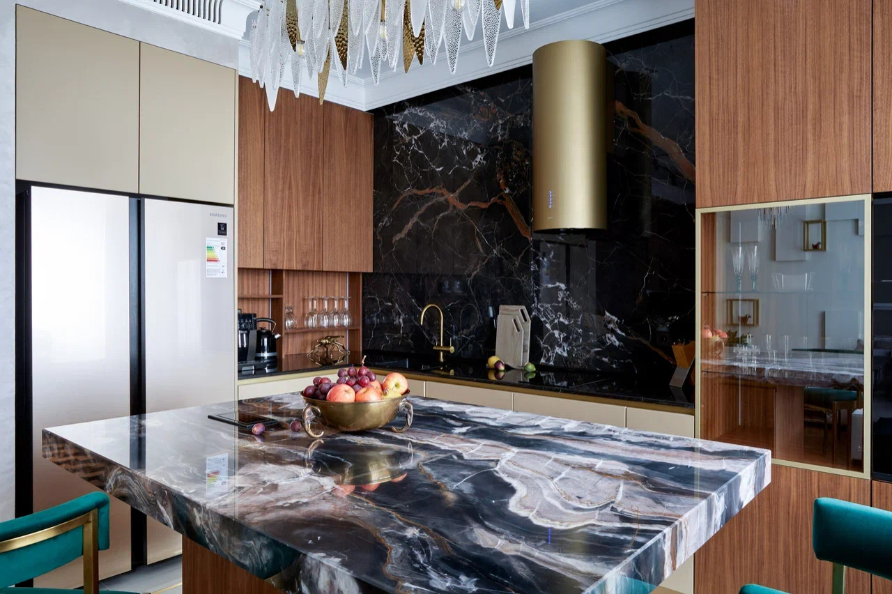 Проект квартиры в темных оттенках 80 кв.м