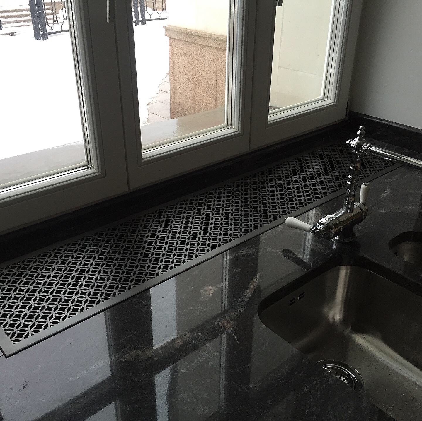 Решетки для подоконников и столешниц