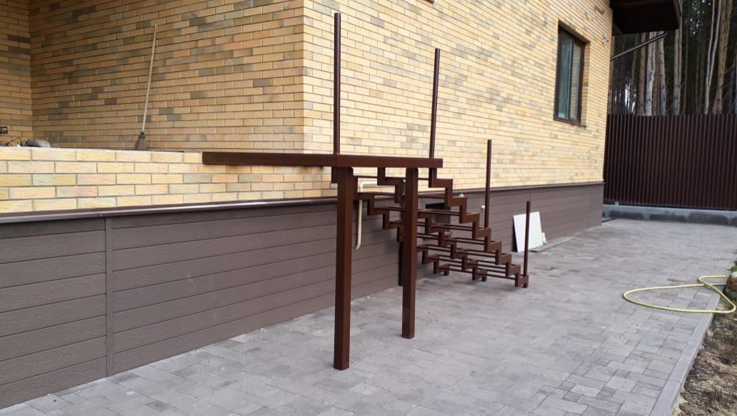 Застеклённая веранда с раздвижными створками