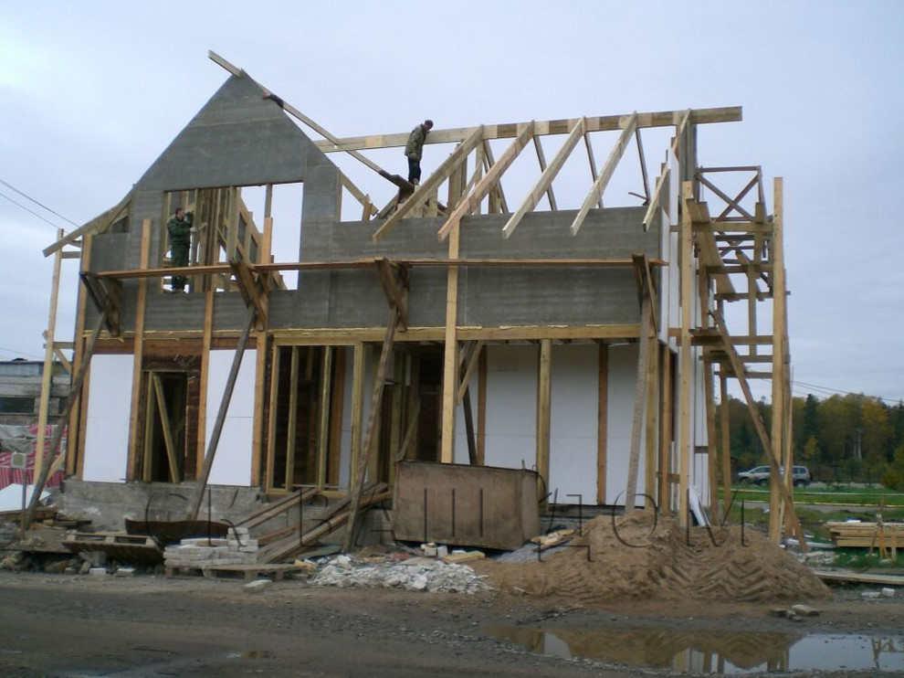 Двухэтажный бассейный комплекс Семрино