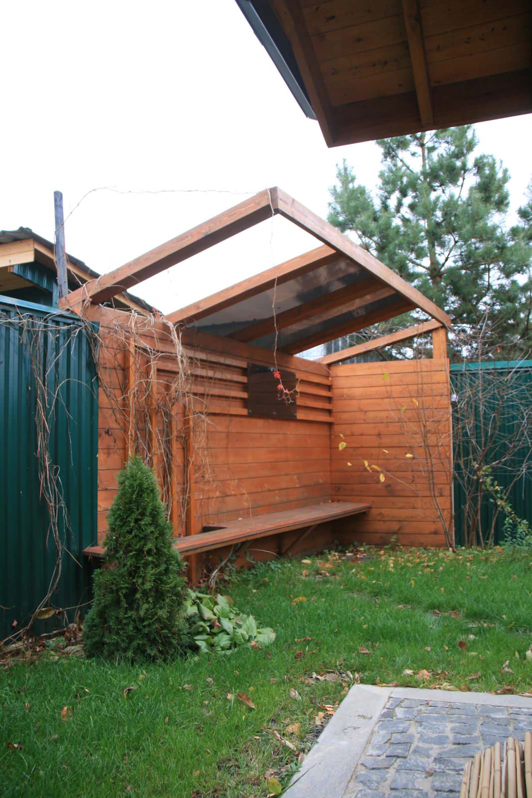 Small house in Moscow suburb