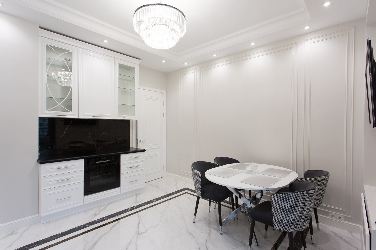 ул. Эльдара Рязанова, 2