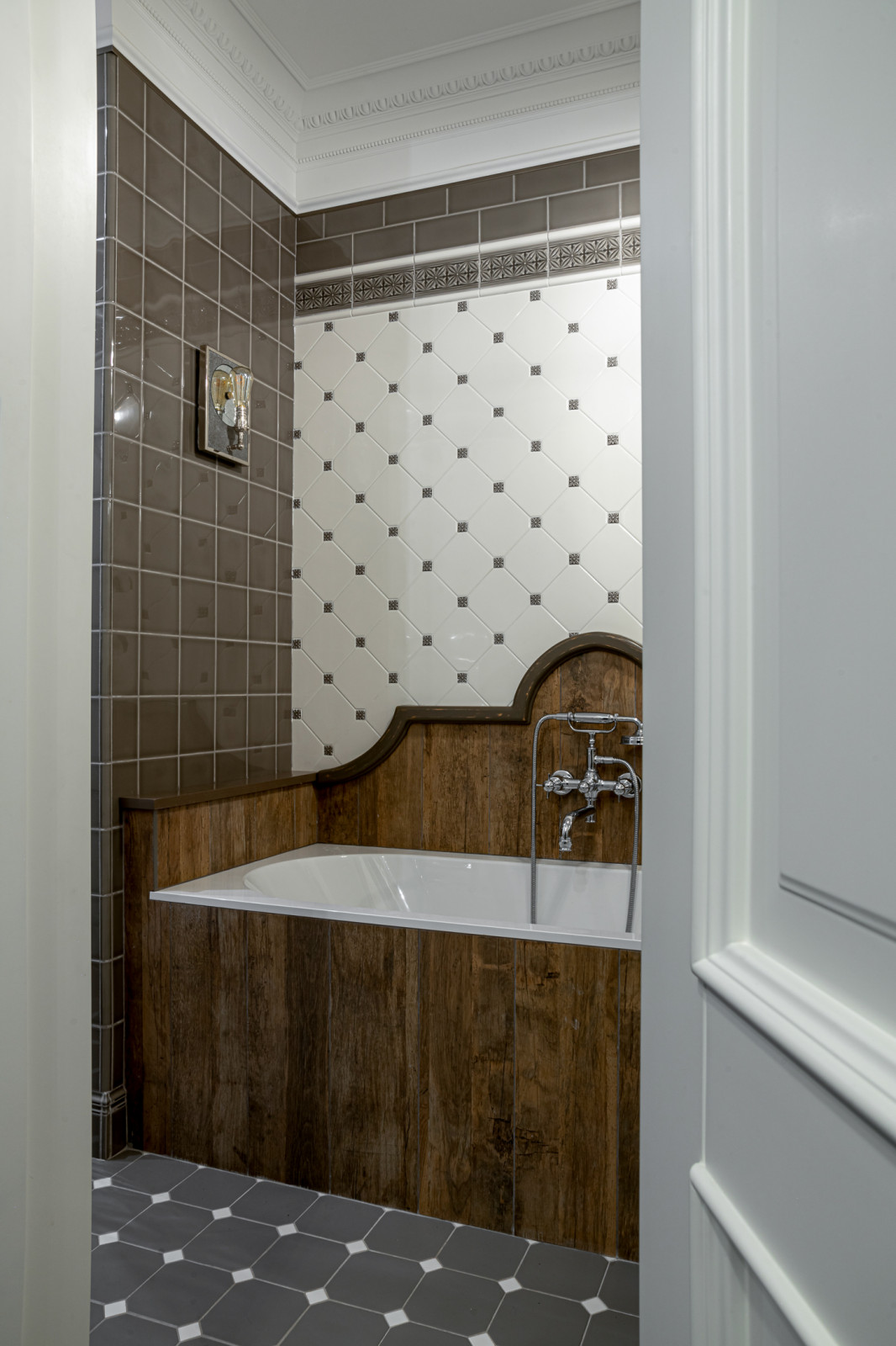 Houzz тур: Таунхаус с оливковой гостиной и чёрной детской