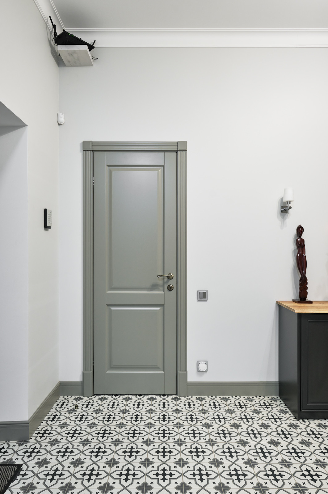 Кантри Ral 7030 в интерьере дома