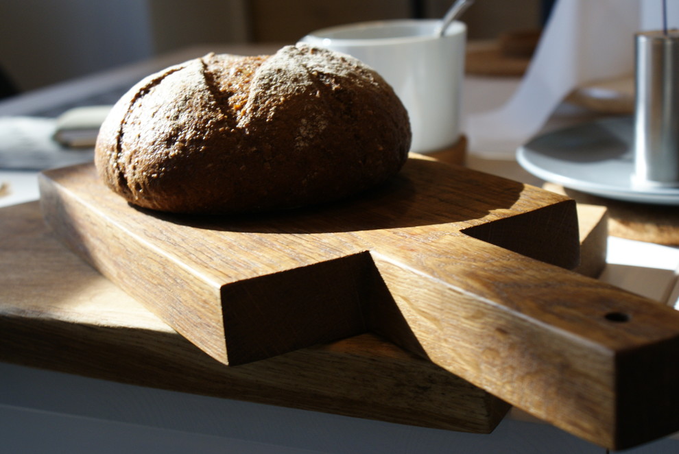 Сервировка на дубовых досках