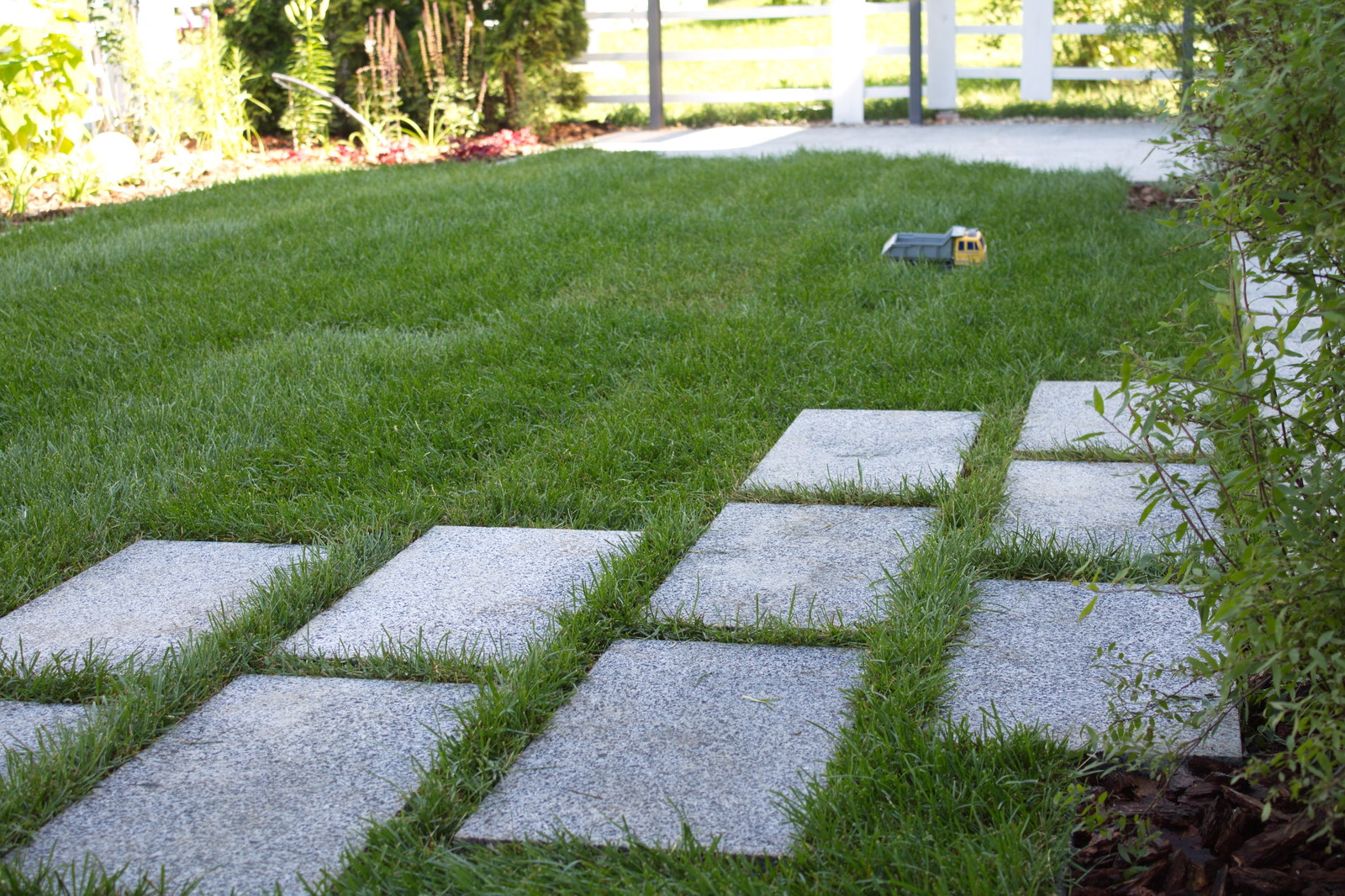 Малый сад у таунхауса