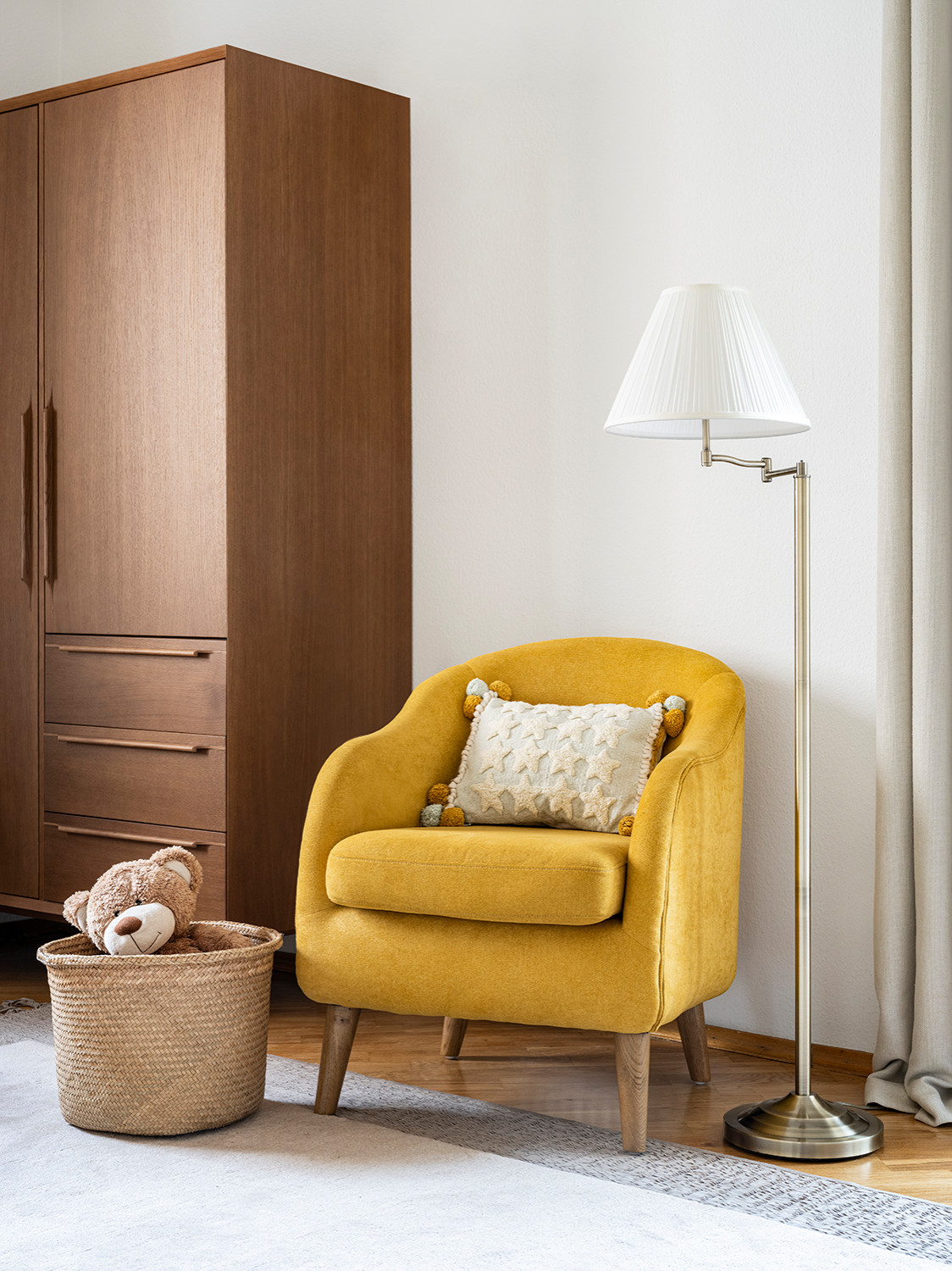 Квартира в синих тонах с видом на Храм Христа Спасителя