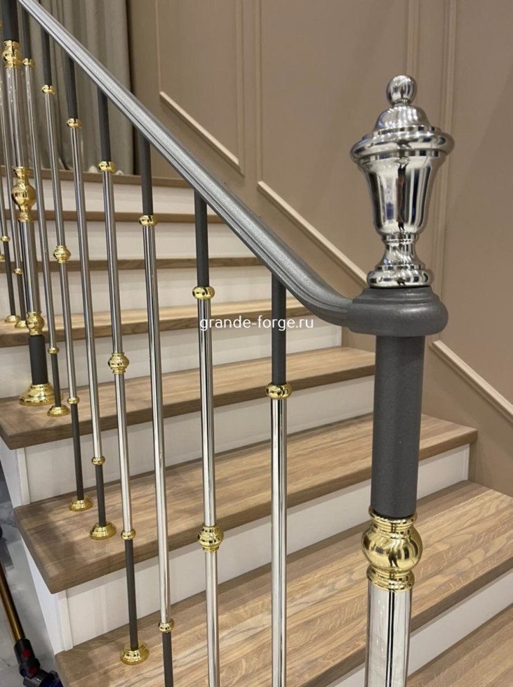 Лестница, латунное ограждение, Grande forge(Франция), коллекция "Гармония"