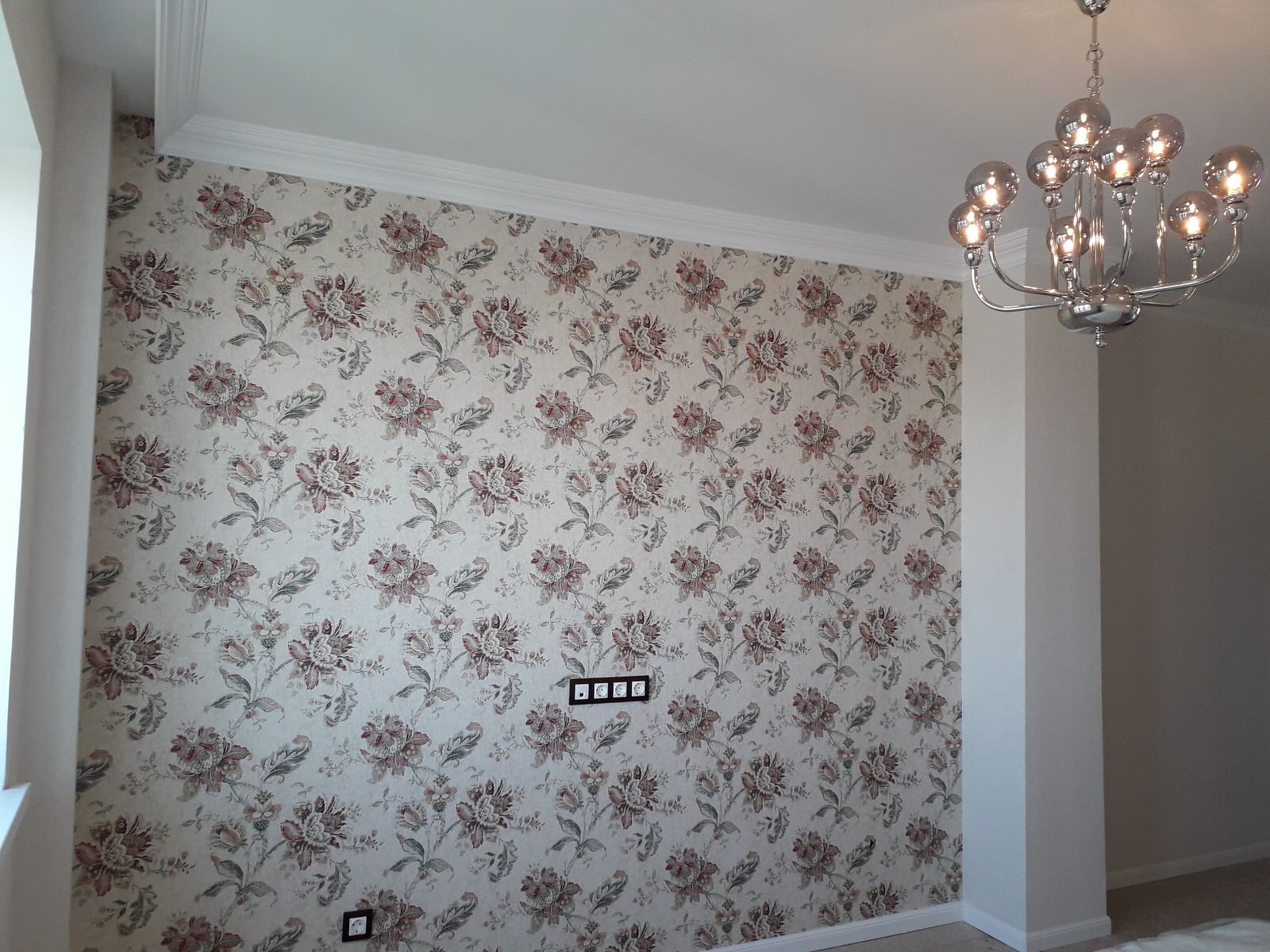 Квартира в стиле современной классики в фиолетовых тонах