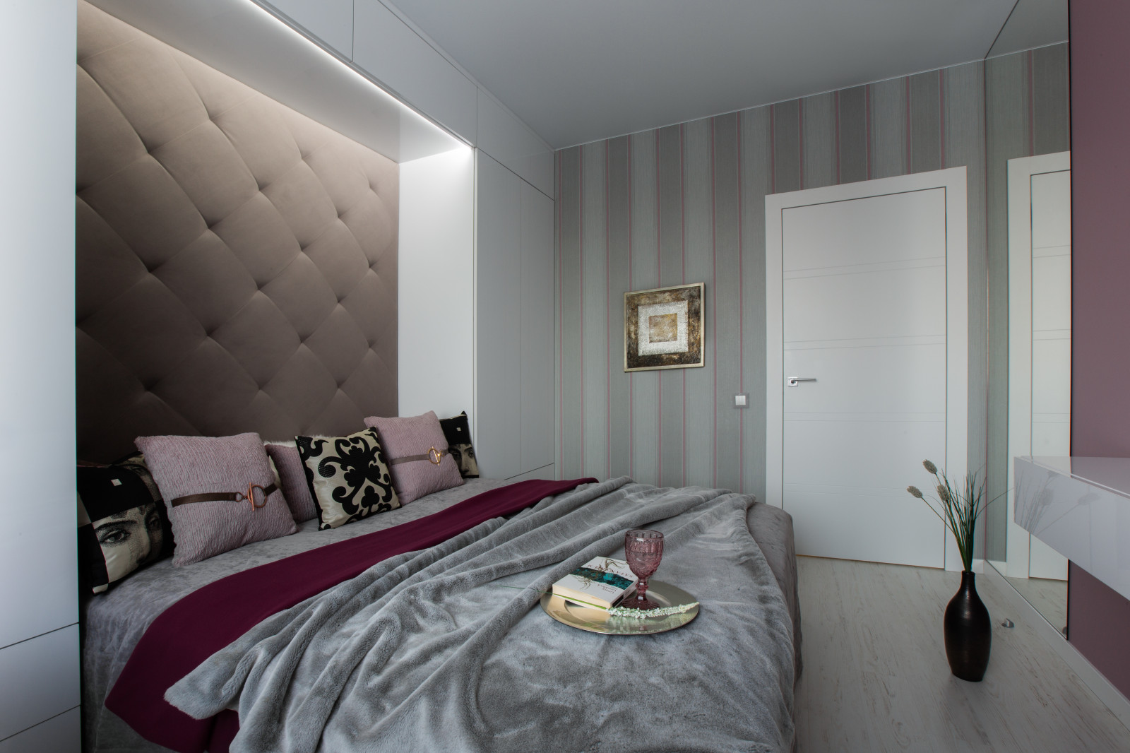 Обложка проекта: квартира для девушки