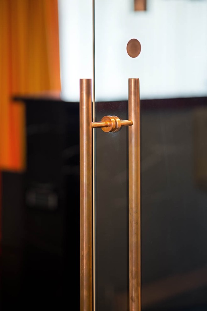 Обложка проекта: East-West