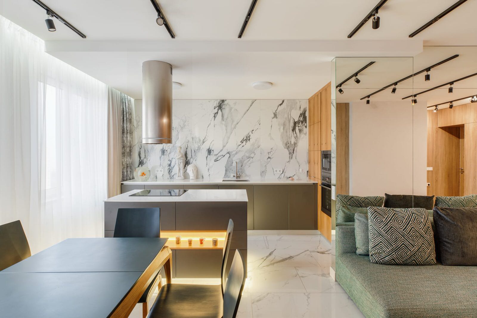 Дизайнерский ремонт двухкомнатной квартиры в светлых тонах