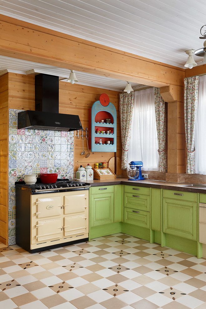 Гармоничный интерьер в традициях русского стиля.