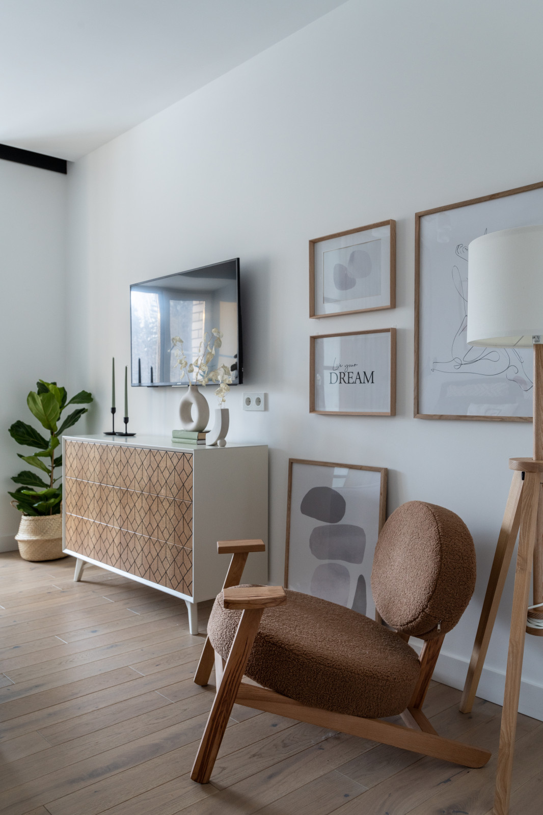 Баланс светлого