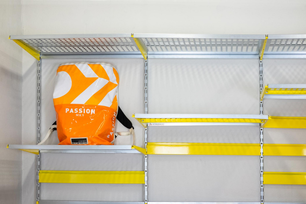 Обложка проекта: Проект №77. Гараж в желтых оттенках