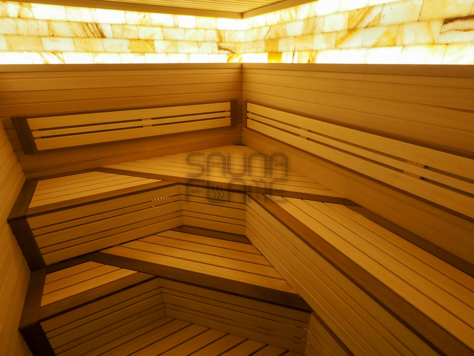 Обложка проекта: Сауна с соляным панно