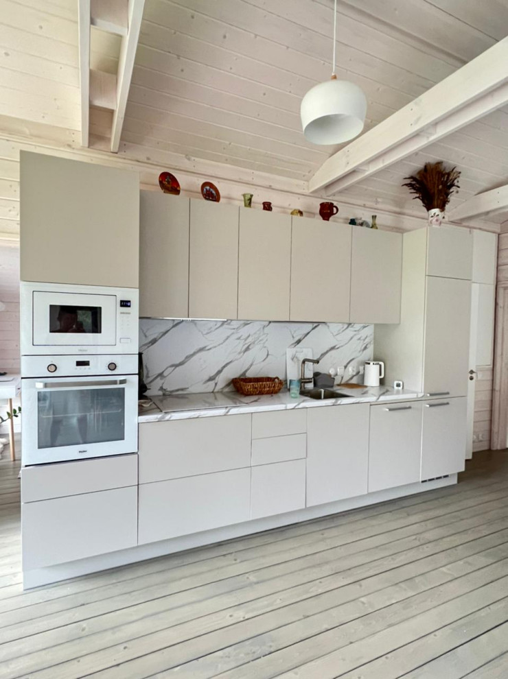 Дизайн кухни в цвете тауп