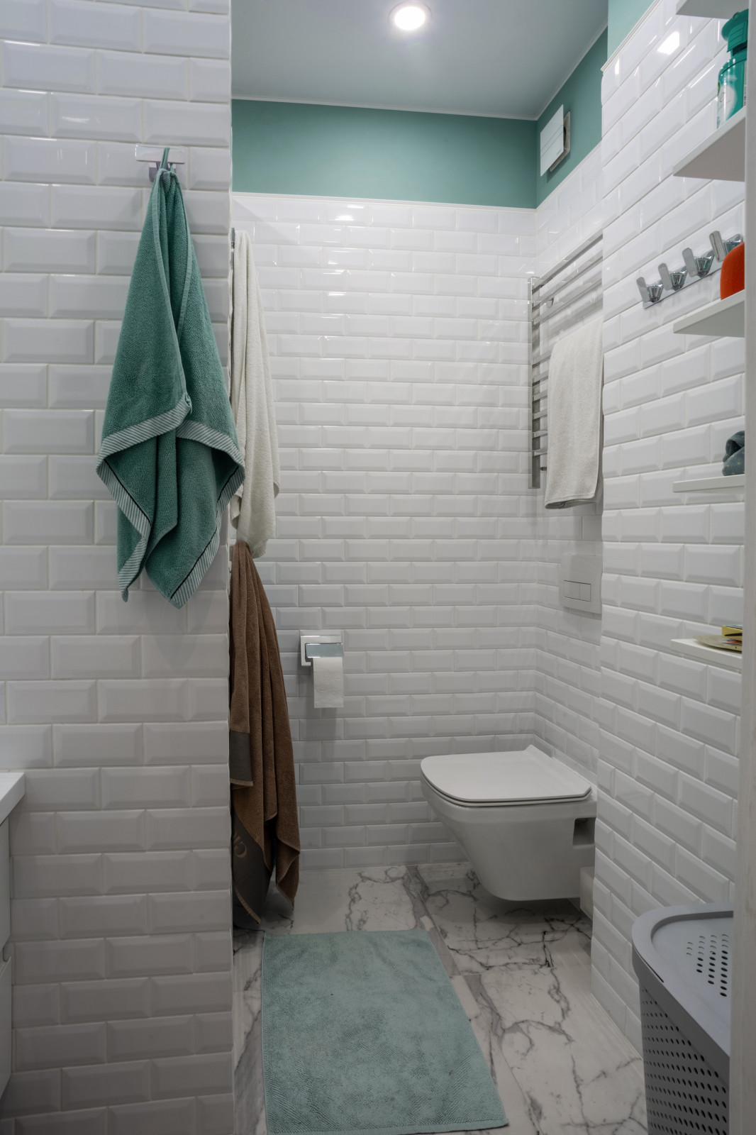 Ванная комната в светлых тонах