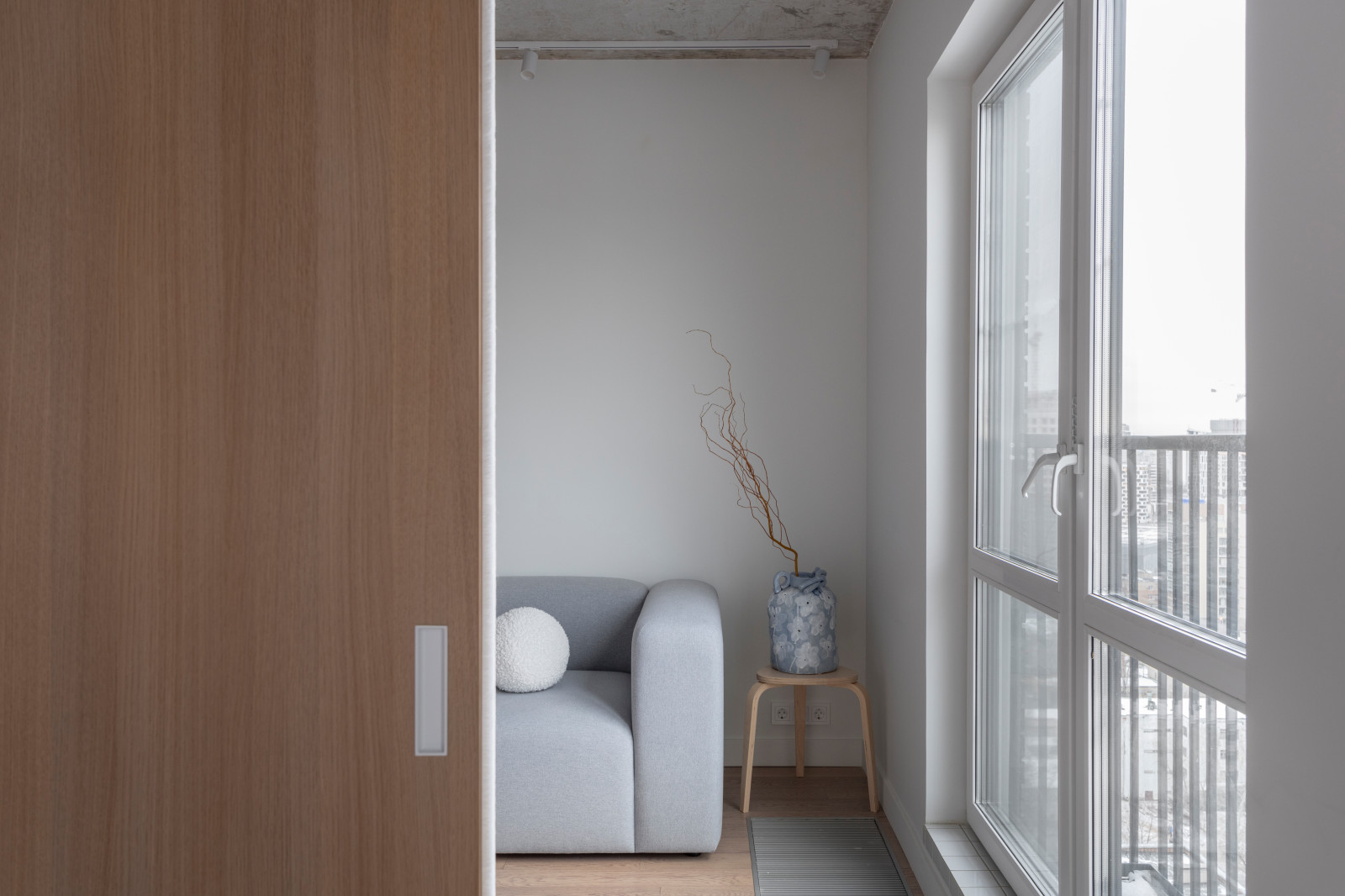 Квартира для художницы и диджея