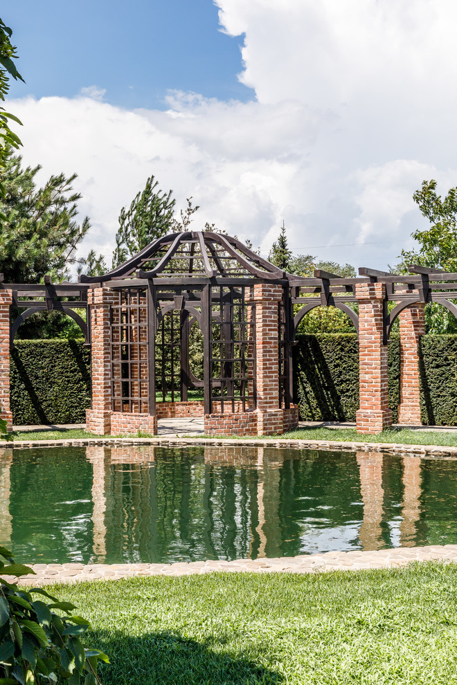 Камень и дерево