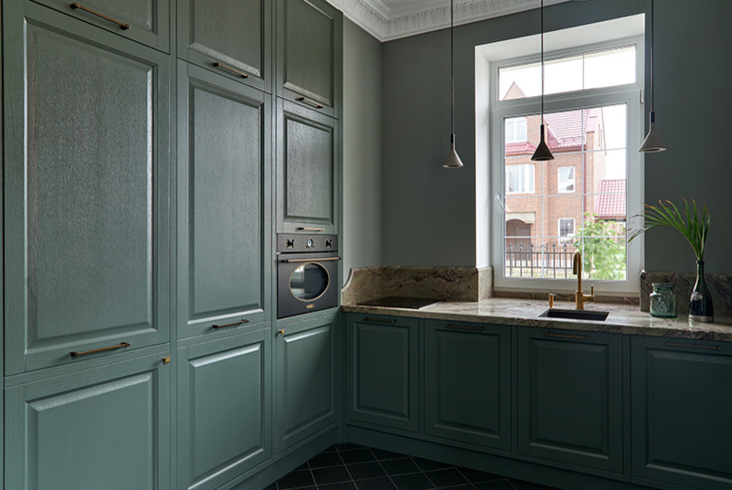 Дом в поселке Британика