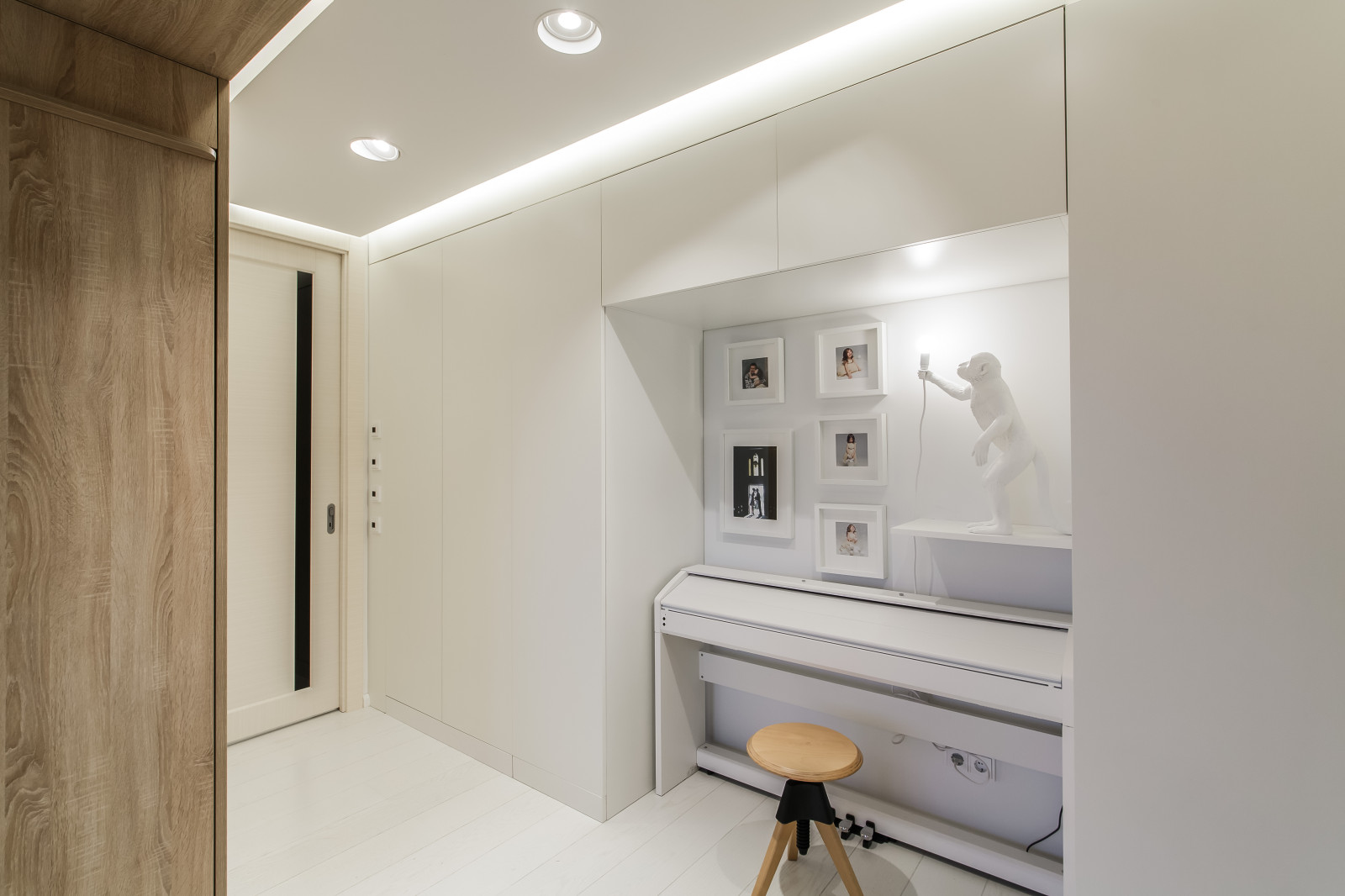 Гостиная с порталом