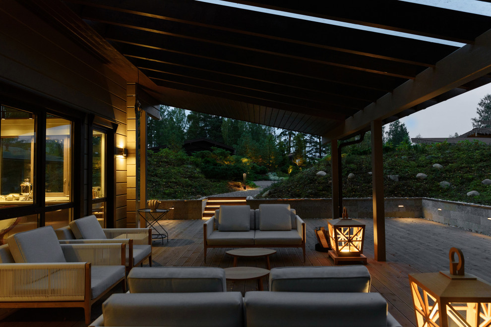 За тремя холмами